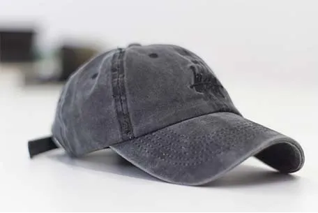Dad Hats Vs Baseball Caps - 翻译中...